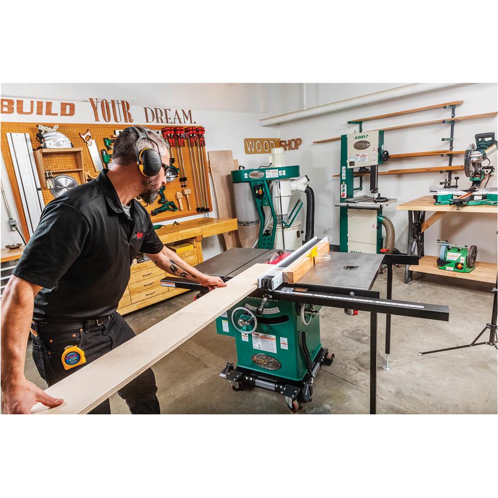 10" 5 HP 240V Cabinet Table Saw with Built-in Router Table
