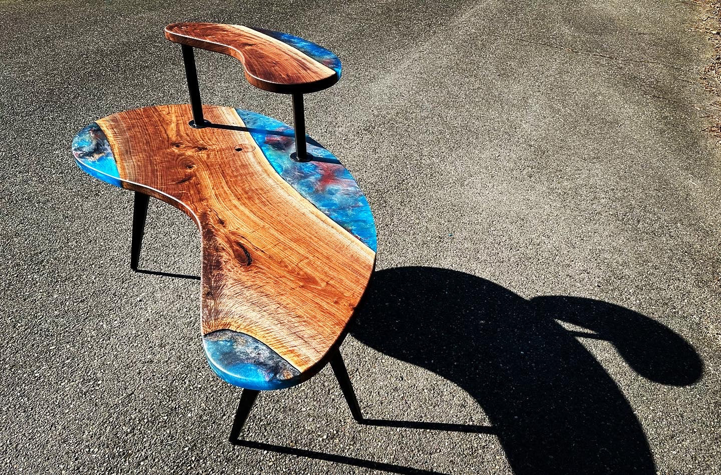 table with woodworking epoxy
