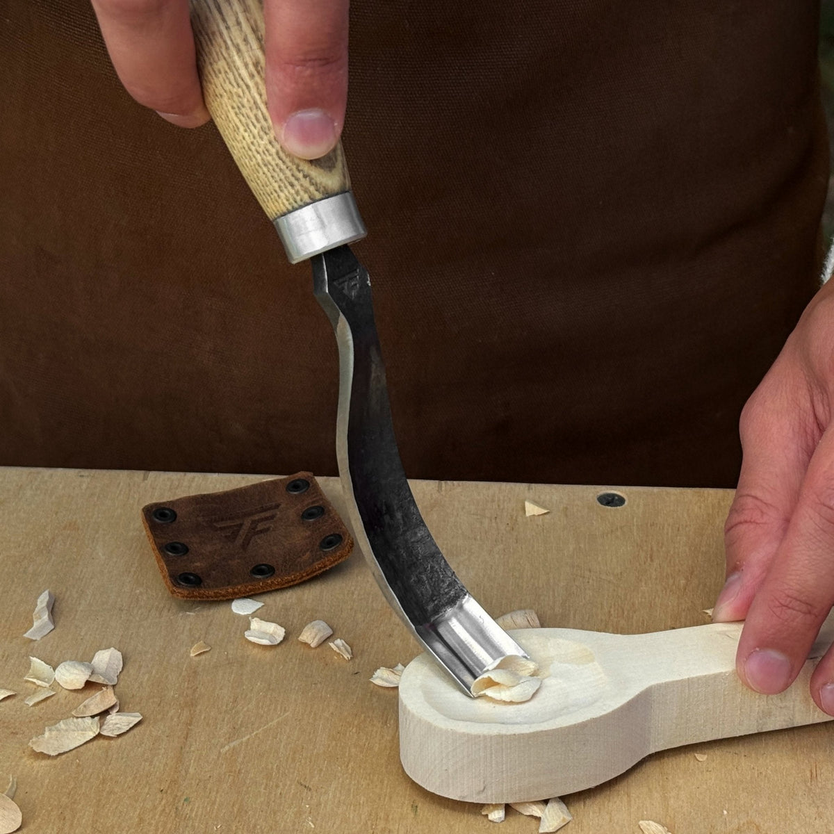 Long Bent (Curved) Gouge, 10-45 mm / 0.4-1.8 in