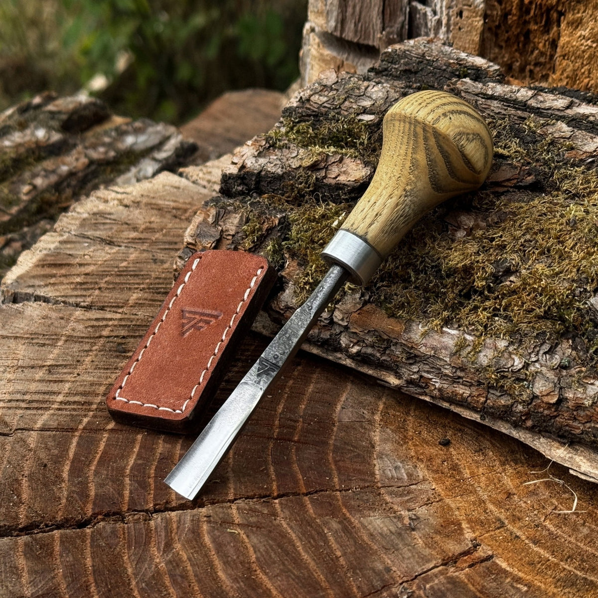 Straight Carving Gouge with Palm Handle, 5-12 mm / 0.20-0.47 in