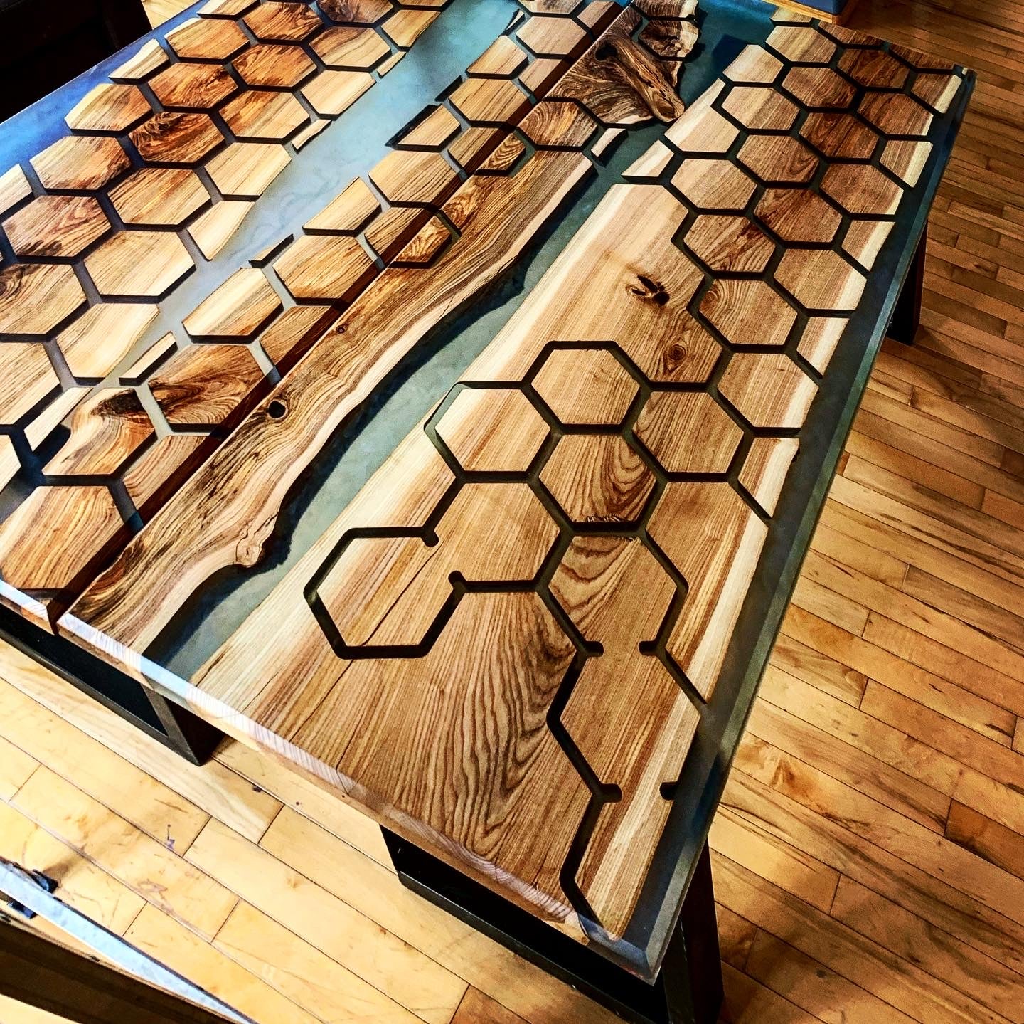 deep pour epoxy table